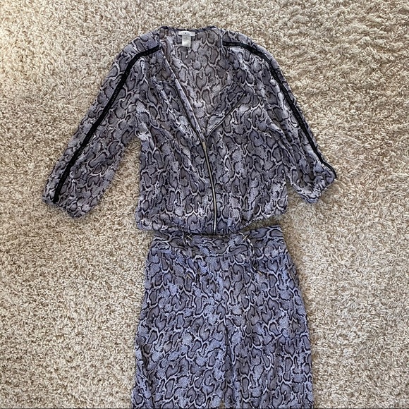 Snake print matching set from cache - Picture 1 of 5